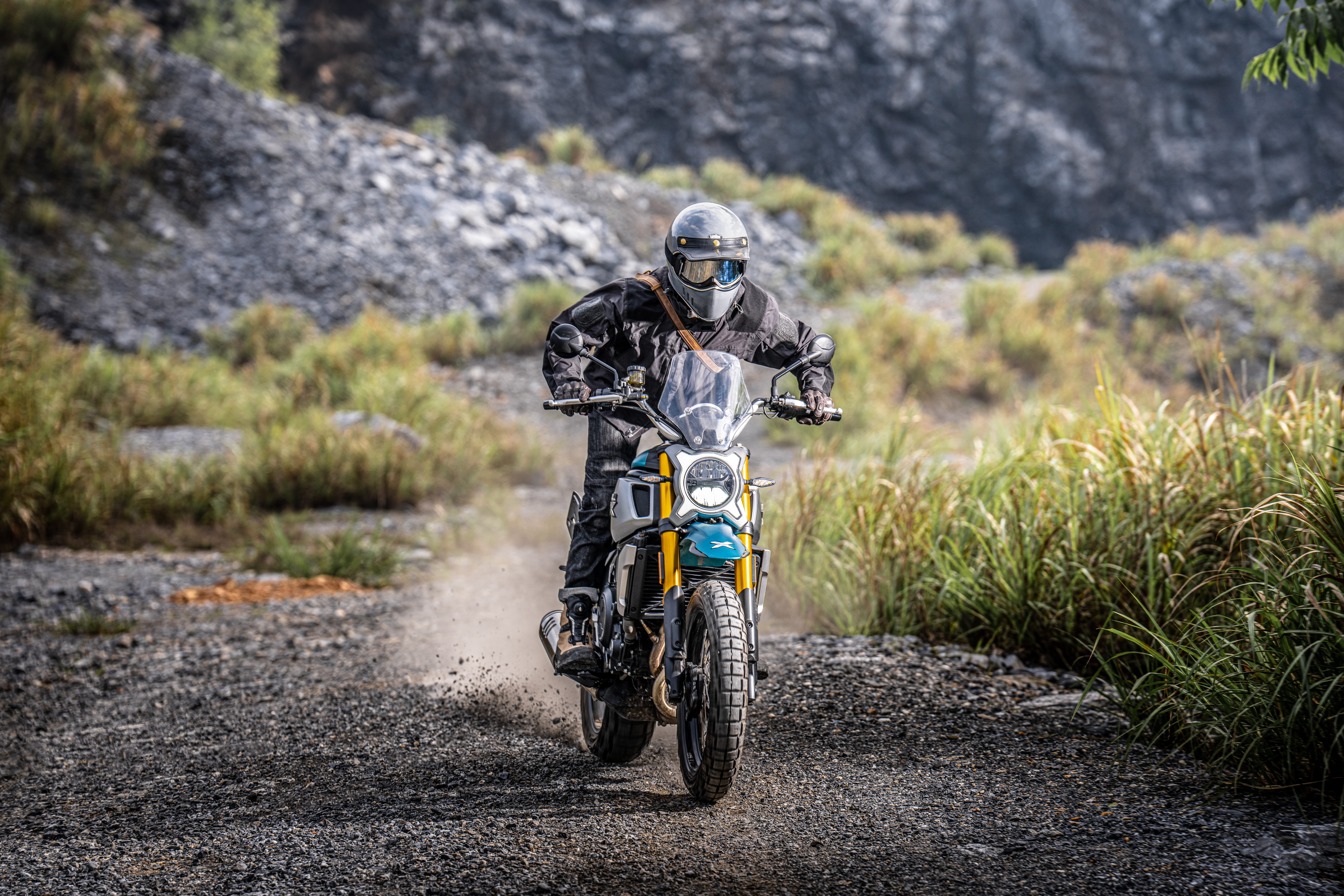 700 CL-X ADVENTURE
