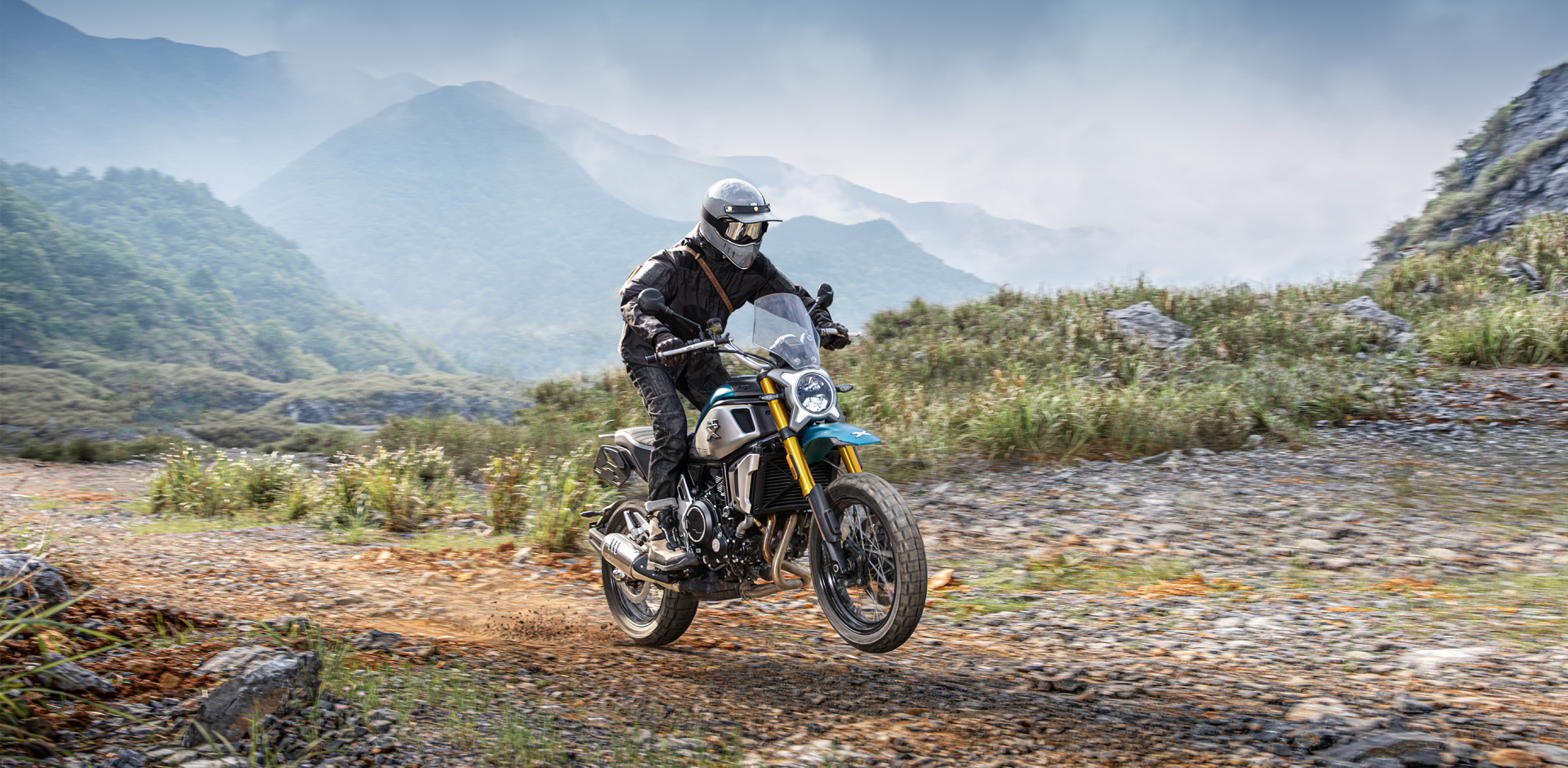 700 CL-X ADVENTURE