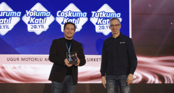 UMA, ''DISTRIBUTOR OF THE YEAR'' dlne Layk Grld!